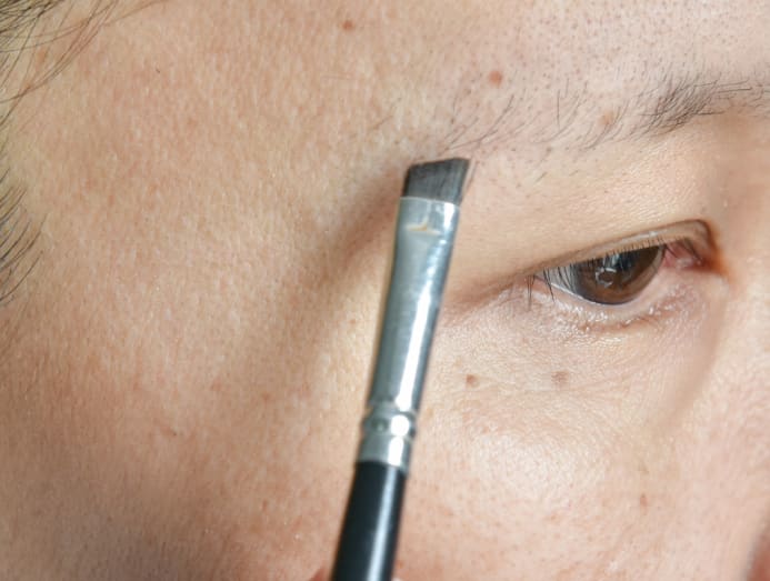 Eyebrow thinning store