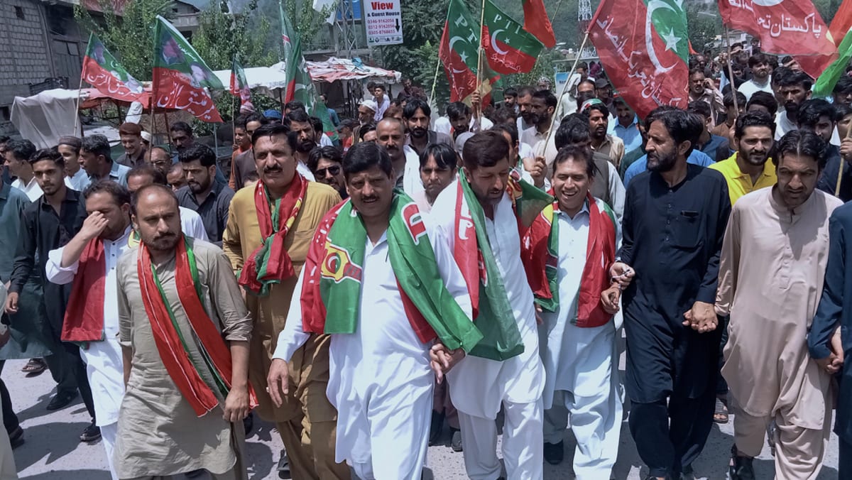 Pakistan parliament dissolved, stage set for vote without ex-PM Khan