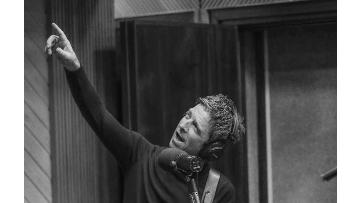 Noel Gallagher hits the studio ahead of intimate UK tour - 8days Noel Gallagher hits the studio ahead of intimate UK tour - 8days