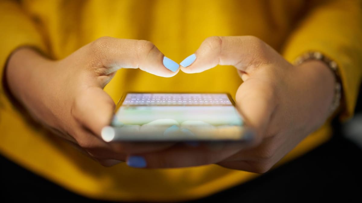 Working with your hands is good for your brain – but typing on your phone doesn’t really count