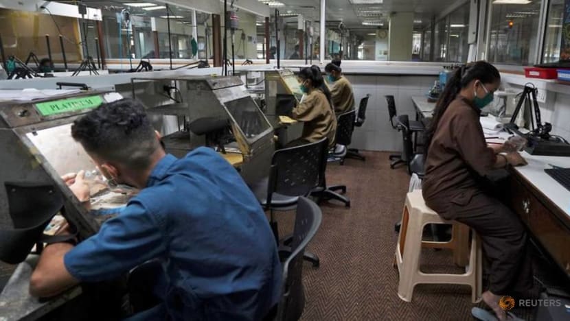 From carats to peanuts: How COVID-19 pandemic upended the global diamond industry From carats to peanuts: How COVID-19 pandemic upended the global diamond industry