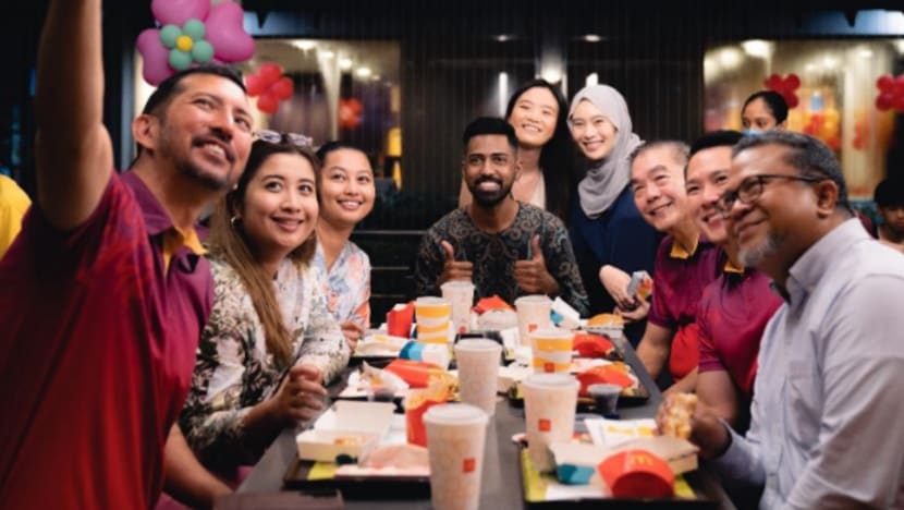 40 anggota keluarga kurang bernasib baik diundang ke majlis buka puasa McDonald's