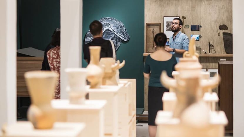 Commentary: Museums and performing arts turned to Zoom to survive. But spectators find the experience frustrating Commentary: Museums and performing arts turned to Zoom to survive. But spectators find the experience frustrating