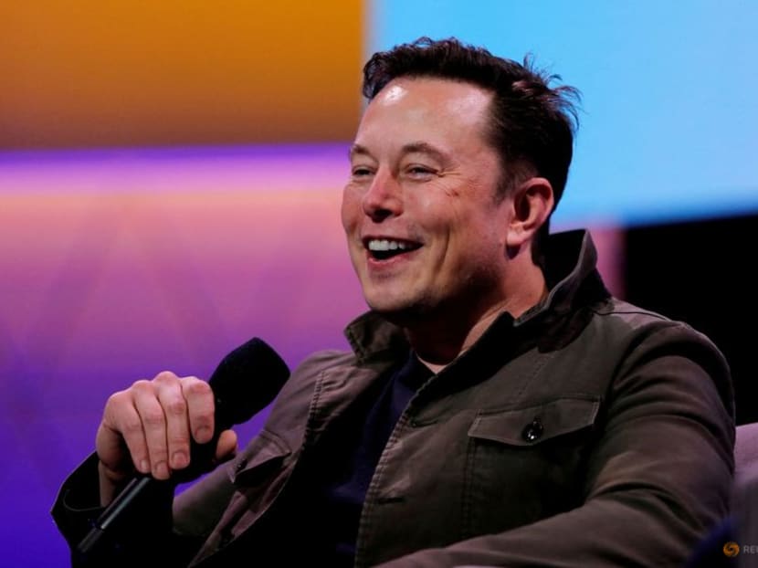 FILE PHOTO: SpaceX owner and Tesla CEO Elon Musk speaks during a conversation with game designer Todd Howard (not pictured) at the E3 gaming convention in Los Angeles, California, June 13, 2019.  REUTERS/Mike Blake/File Photo
