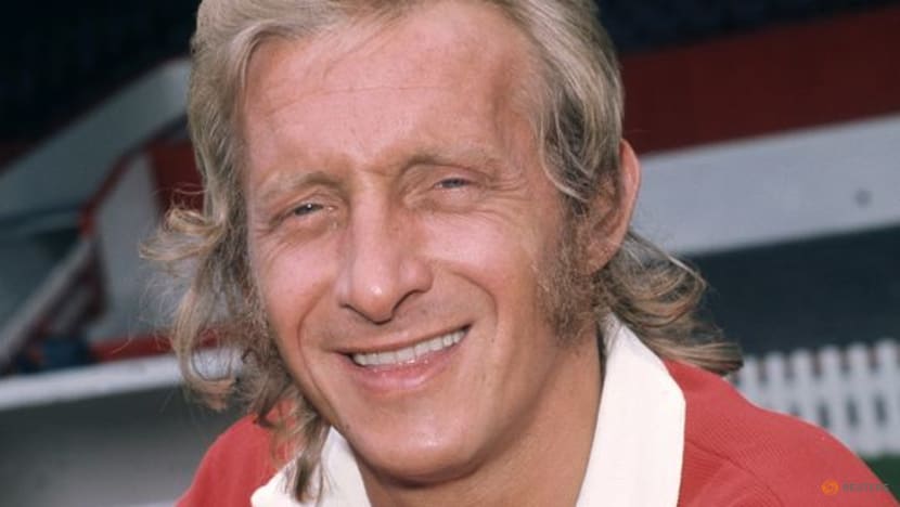Soccer-Man Utd great Law diagnosed with Alzheimer's, vascular dementia Soccer-Man Utd great Law diagnosed with Alzheimer's, vascular dementia