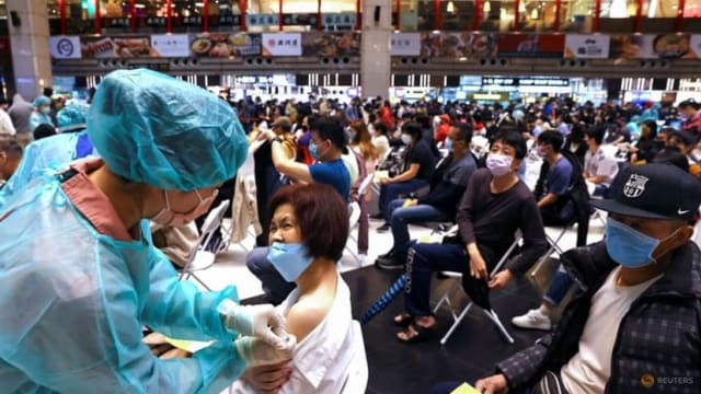 台湾疫情持续降温 但死亡病例回升到100起以上