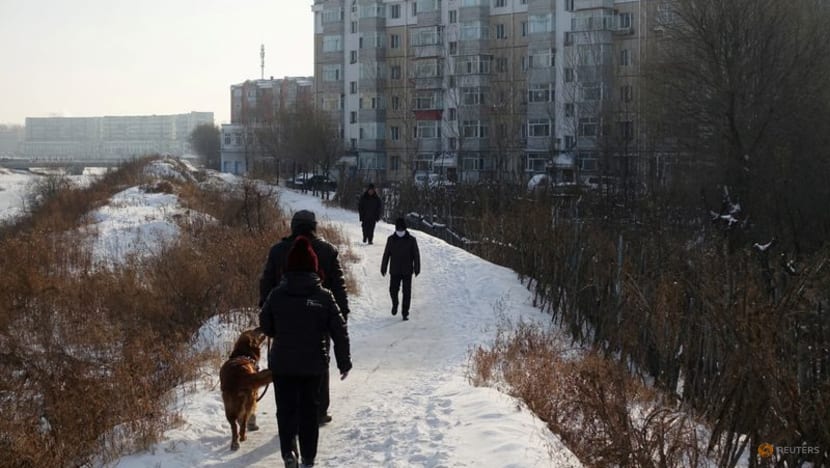 China property market slumps on developers' debt crisis, weak buyer sentiment China property market slumps on developers' debt crisis, weak buyer sentiment