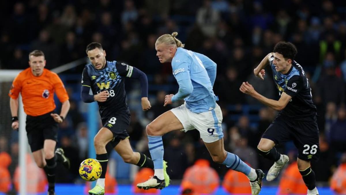 Man City up to second as Alvarez brace sinks Burnley