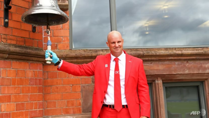Strauss says 'status quo' no option as he unveils English cricket reform plan Strauss says 'status quo' no option as he unveils English cricket reform plan