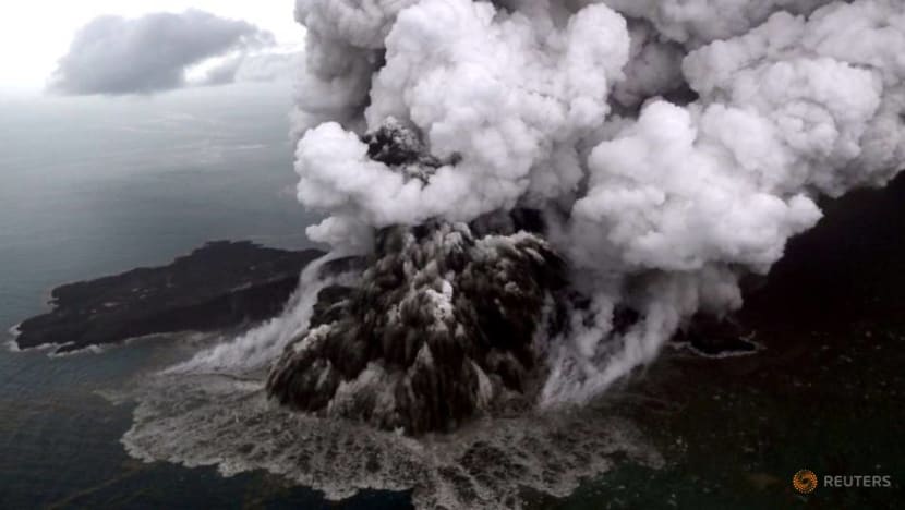 Krakatau volcano partial collapse triggered Indonesia tsunami - officials Krakatau volcano partial collapse triggered Indonesia tsunami - officials