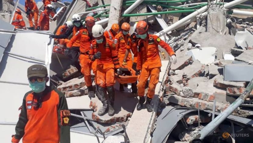 Gempa-tsunami Indonesia ragut nyawa sekurang-kurangnya 832 mangsa