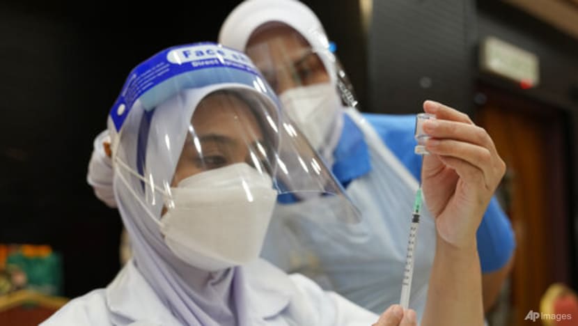 M'sia bakal peroleh vaksin COVID-19 khusus untuk varian baru bagi warga emas & kanak-kanak tertentu M'sia bakal peroleh vaksin COVID-19 khusus untuk varian baru bagi warga emas & kanak-kanak tertentu