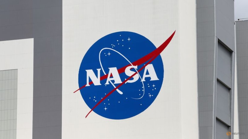 NASA halts SpaceX work on lunar lander after Blue Origin suit NASA halts SpaceX work on lunar lander after Blue Origin suit