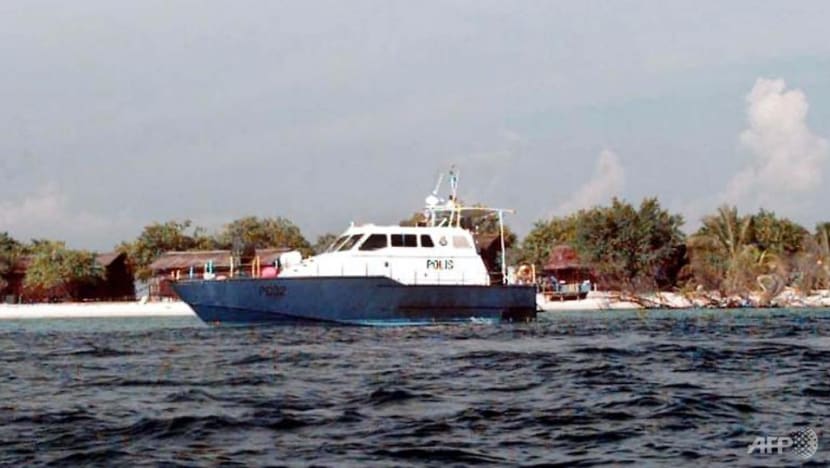Family of six found shot dead in Southern Philippines waters Family of six found shot dead in Southern Philippines waters