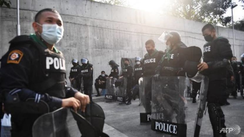 Thai protesters decry government before no-confidence vote against PM Thai protesters decry government before no-confidence vote against PM