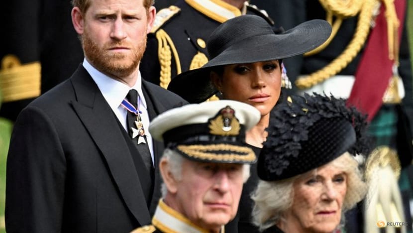 Harry and Meghan dismiss Sun apology for offending column as 'PR stunt' Harry and Meghan dismiss Sun apology for offending column as 'PR stunt'