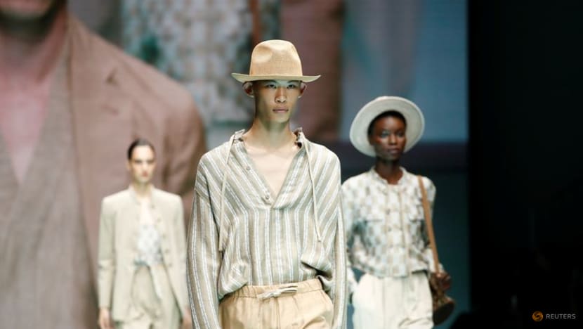 Emporio Armani marks 40 years with soft, fluid spring collection Emporio Armani marks 40 years with soft, fluid spring collection