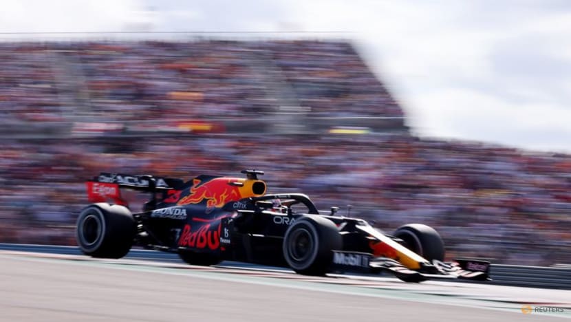 Verstappen holds off Hamilton to double his F1 lead Verstappen holds off Hamilton to double his F1 lead