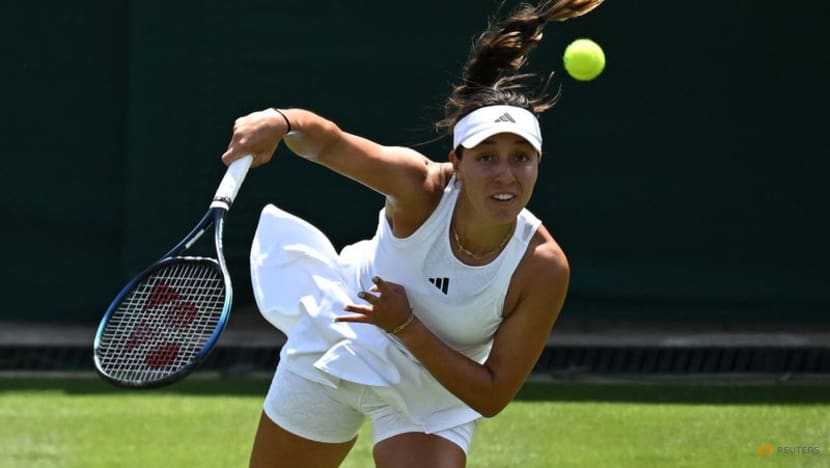 Pegula wins American battle to advance to second round