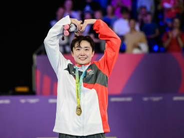 Feng Tianwei celebrates after her come-from-behind victory in the table tennis women's singles final on Aug 7, 2022.