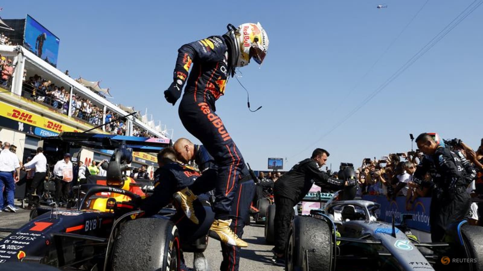 Verstappen wins in France after Leclerc crashes out thumbnail