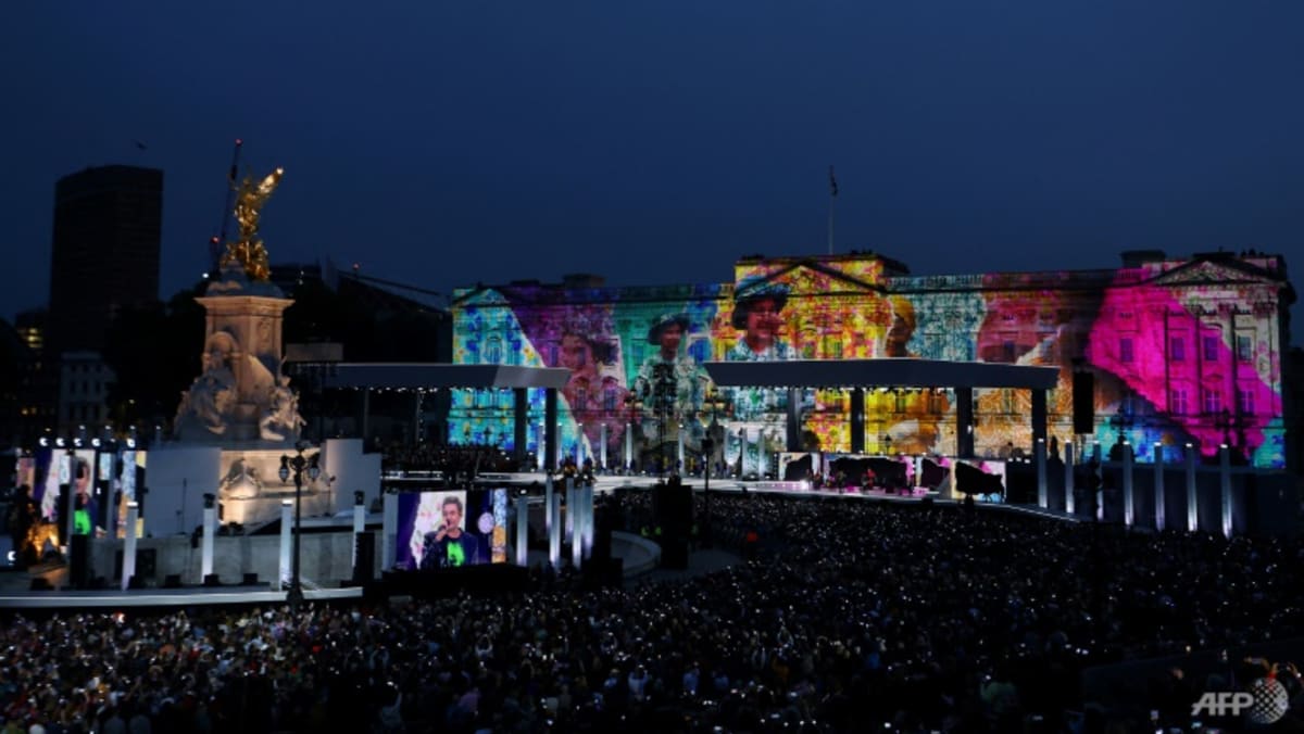 El Reino Unido entra en modo fiesta con un concierto repleto de estrellas para el Jubileo de Platino de la Reina Isabel