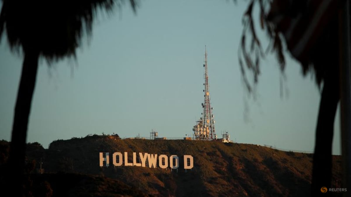 Para penulis Hollywood menyetujui pemogokan ketika perundingan serikat pekerja gagal