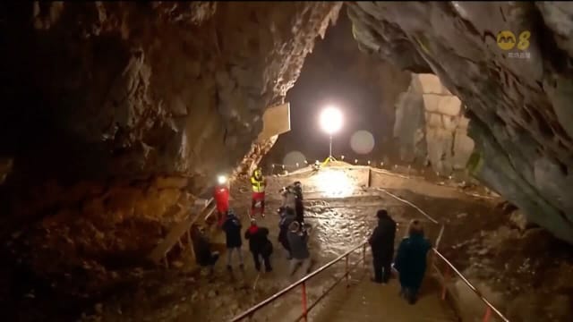 五人进入斯洛文尼亚一个洞穴探险 受困在八公里长洞穴