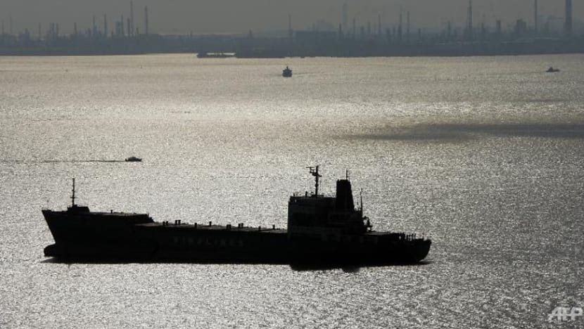 Oil supertanker grounded in Indonesia will take a month to free Oil supertanker grounded in Indonesia will take a month to free