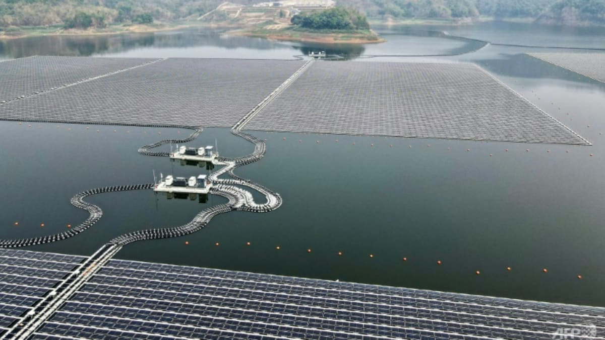 Indonesia inaugurates Southeast Asia’s largest floating solar farm Indonesia inaugurates Southeast Asia’s largest floating solar farm