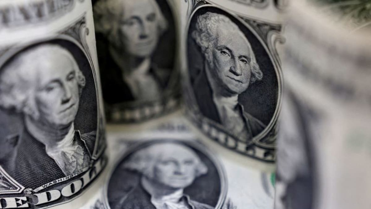 Dolar AS datar hingga sedikit lebih tinggi, prospek lemah tetap utuh pada prospek Fed