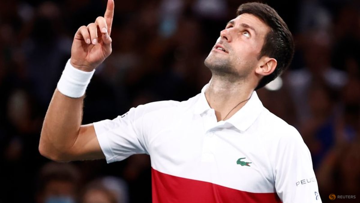 Djokovic mengalahkan Medvedev untuk mengklaim rekor gelar keenam Paris Masters