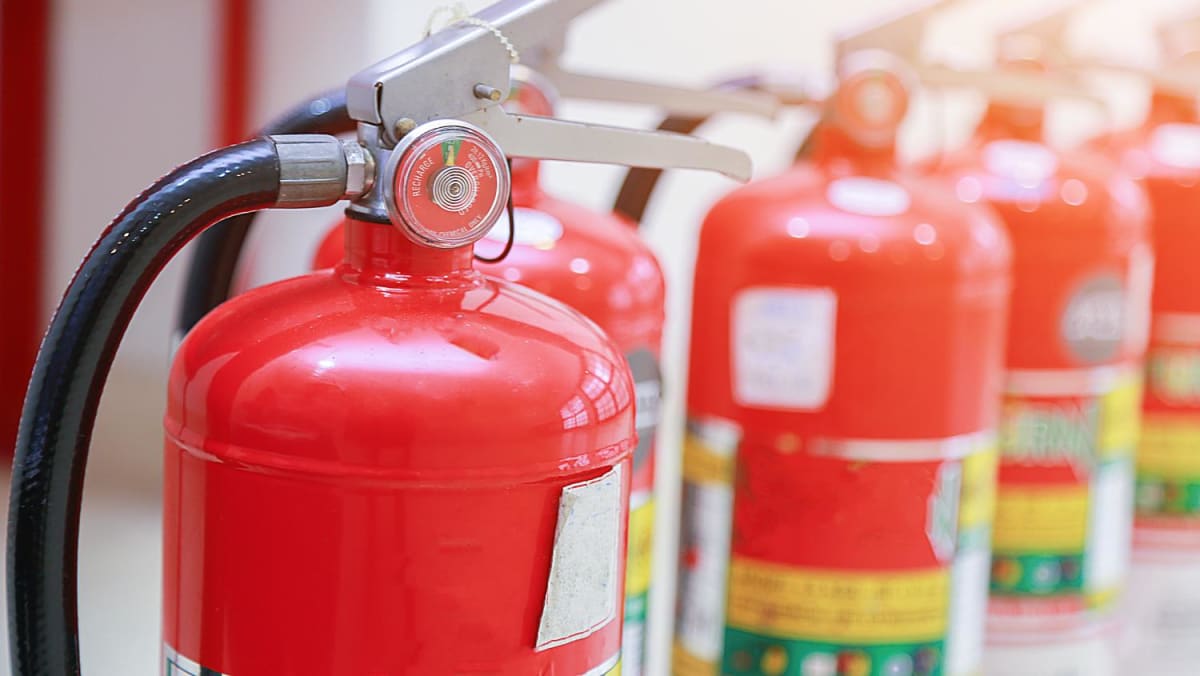 Pemasok alat pemadam kebakaran yang menyesatkan konsumen diperintahkan untuk menghentikan praktik tidak adil