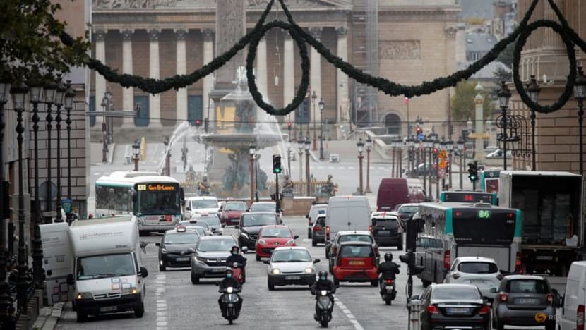 Paris limits car speed to 30kmh in bid to boost safety, air quality Paris limits car speed to 30kmh in bid to boost safety, air quality