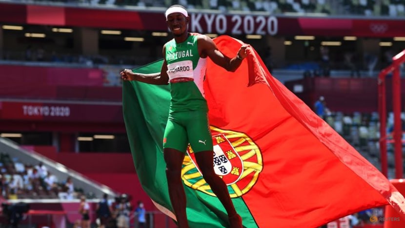 Olympics-Athletics-Portugal's Pichardo wins triple jump gold Olympics-Athletics-Portugal's Pichardo wins triple jump gold