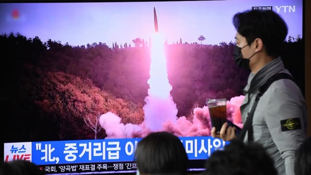 朝鲜今早展开导弹试射 或为新型弹道导弹
