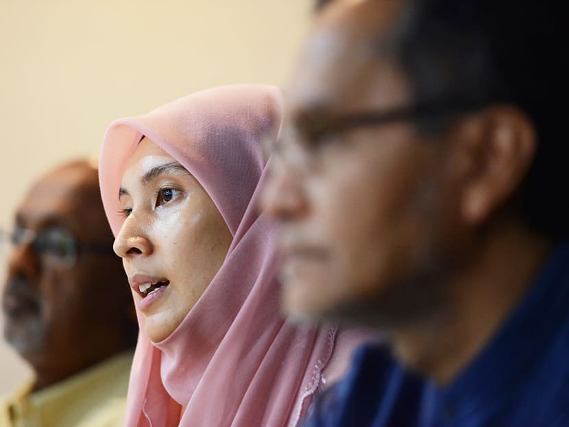PKR sues Najib over breach of election law in S$914m 'donation' PKR sues Najib over breach of election law in S$914m 'donation'