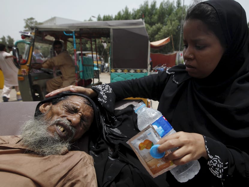 Gallery: Pakistan morgues run out of space as heat wave kills more than 1,000