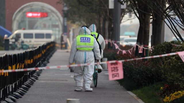 中国官员：西安1300万人居家并检测 疫情已受控 