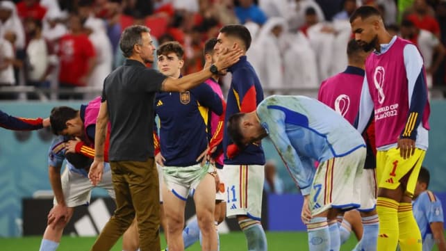 Spain's Luis Enrique lauds his young team for sticking to his plan 