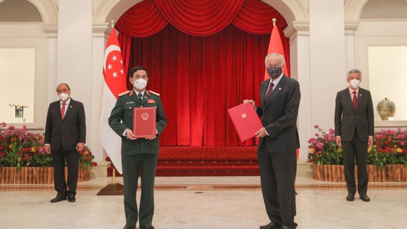 Singapore and Vietnam sign 5 agreements, MOUs across defence, trade and social sectors