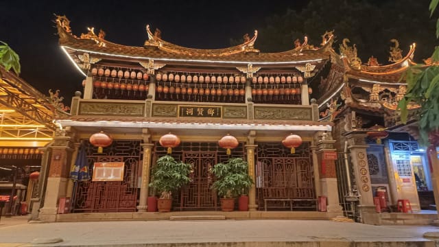 【筆耕園地】愛得不深