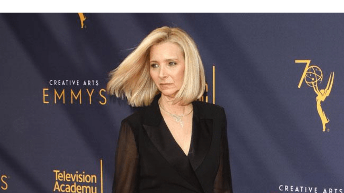 Happy Birthday Lisa Kudrow - 8days