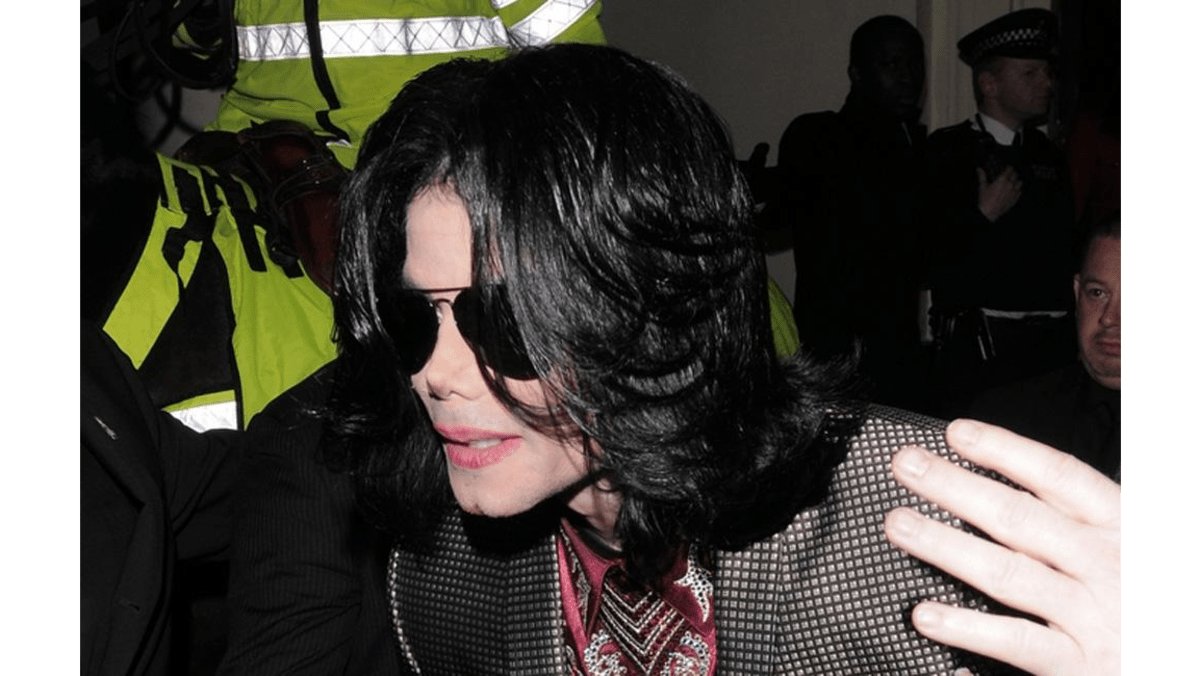 Michael Jackson accused of child sex abuse by former maid 8days