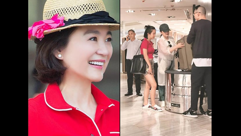 Lin Ching-hsia spotted shopping with teenage daughter