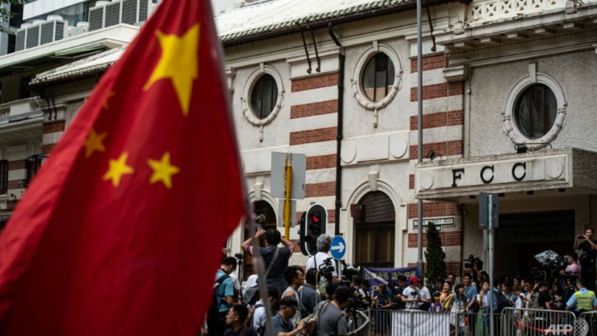 Reporter Australia menolak visa Hong Kong dalam pukulan media terbaru