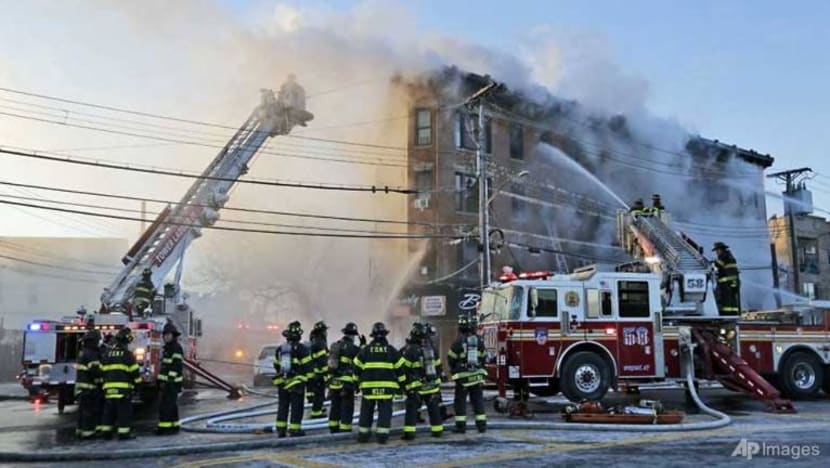 23 orang cedera, termasuk 9 kanak-kanak dalam kebakaran di New York