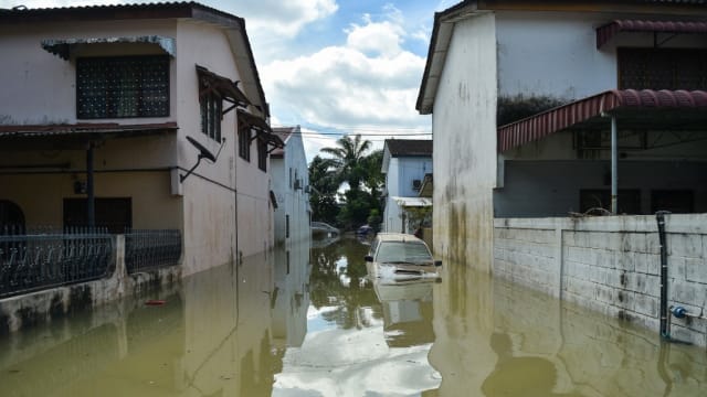 马国柔佛和马六甲水灾灾民持续增加