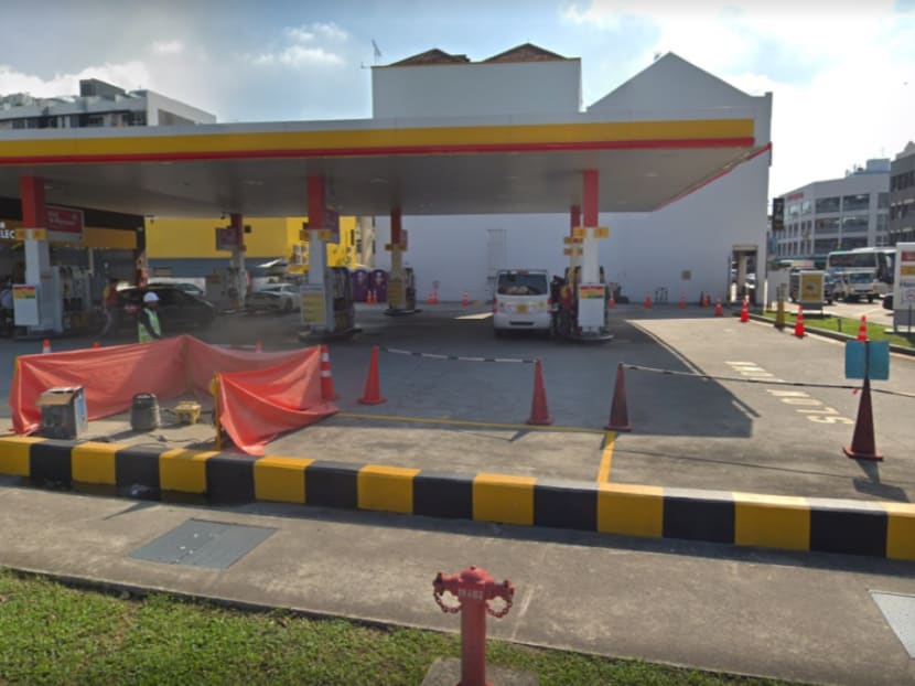 The passenger asked Chua Ah Soon to go to the Shell petrol station at 203 Geylang Lorong 7, but the cabby then grew tired of waiting and a dispute ensued. The passenger asked Chua Ah Soon to go to the Shell petrol station at 203 Geylang Lorong 7, but the cabby then grew tired of waiting and a dispute ensued.