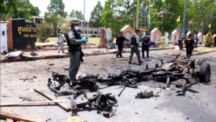 9 bom meletup di tiga daerah Yala, bekalan elektrik terputus
